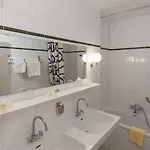 Waldhotel Seefeld 3*