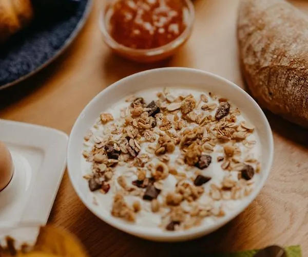 Waldhotel Seefeld 3*